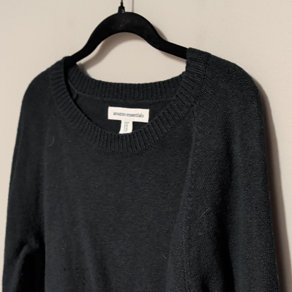 Amazon Essentials Black Knit Pullover - Picture 3 of 6